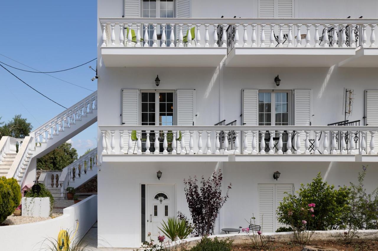 White House Studios & Apartments Argostolion Dış mekan fotoğraf