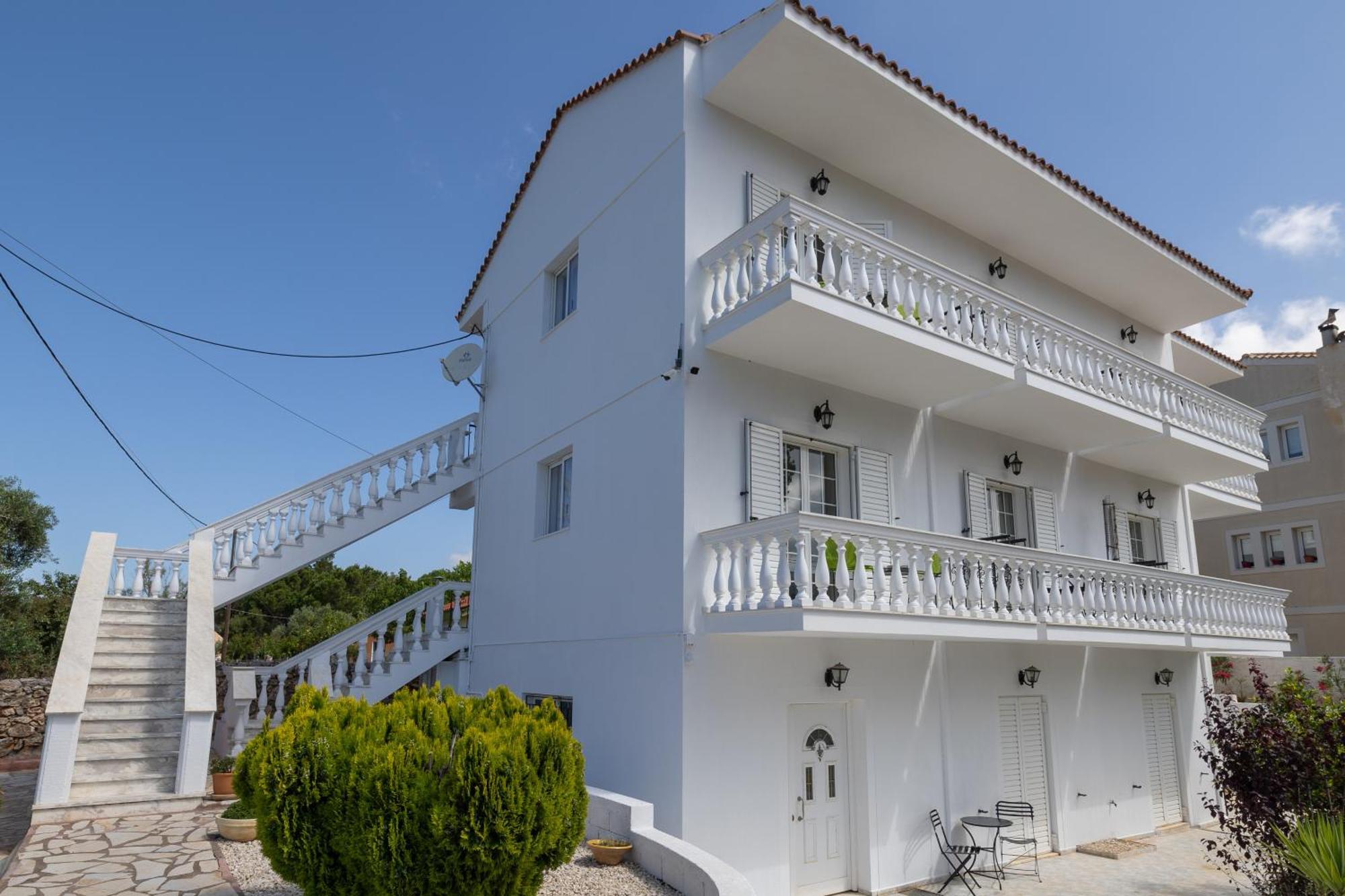 White House Studios & Apartments Argostolion Dış mekan fotoğraf